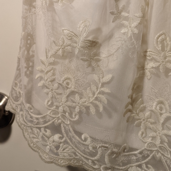 Boston Proper Crocheted Lace Tank Top - Picture 3 of 7